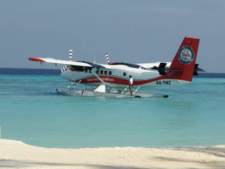 Ankunft per Flugzeug Summer Island Maldives
