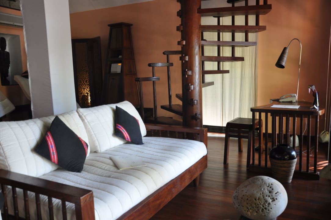 Wunderbares Sofa mit Blick zum Meer Hotel Sandoway Resort