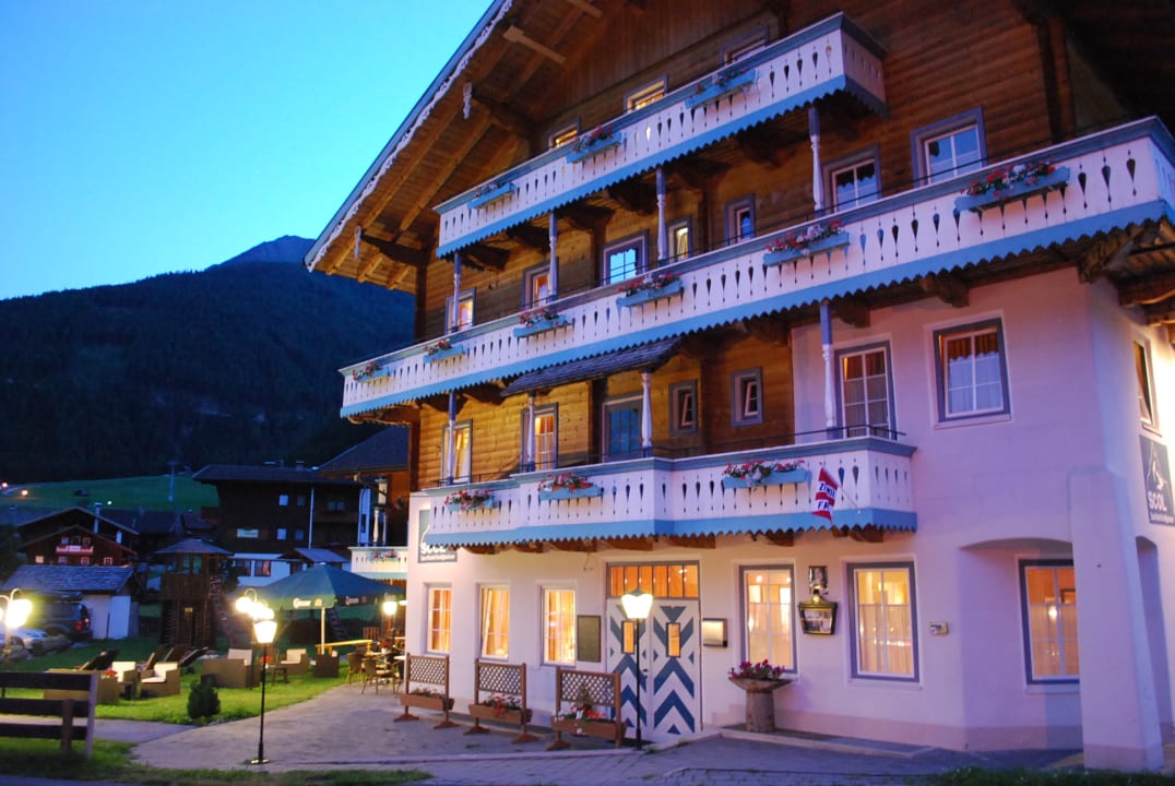 Außenansicht Scol Sporthotel Großglockner Haus Jenshof