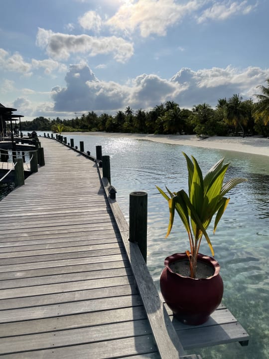 Strand Kuredu Island Resort & Spa