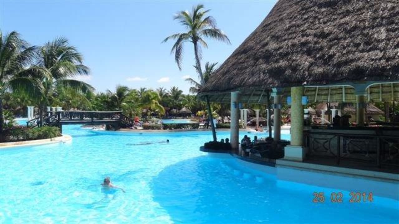 Pool im Kantenah Grand Palladium Kantenah Resort & Spa