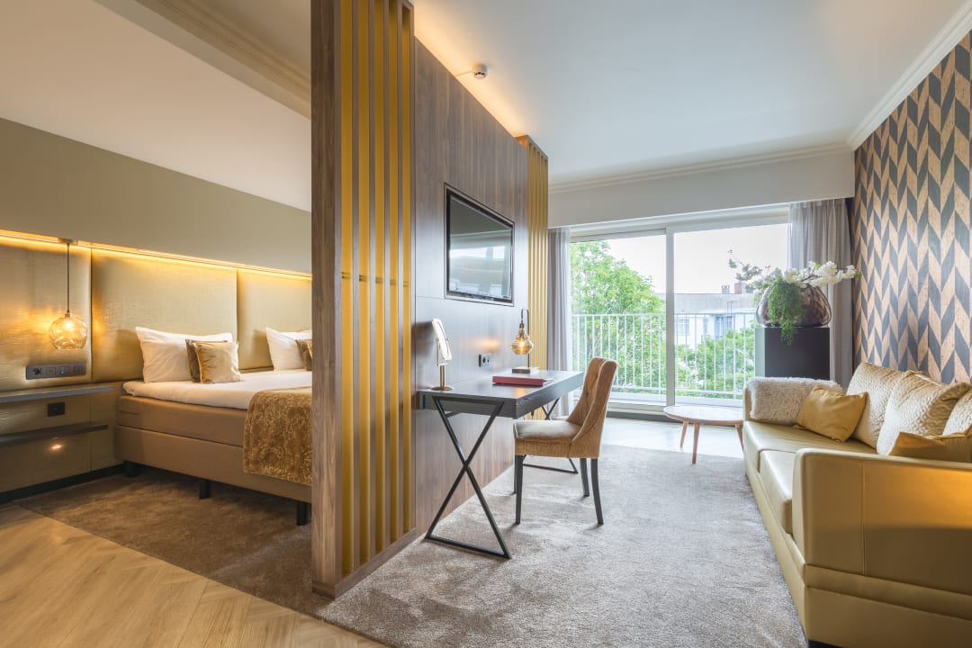 Zimmer Leonardo Hotel Antwerp The Plaza