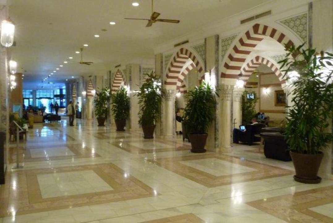 Hotelhalle Balmy Foresta