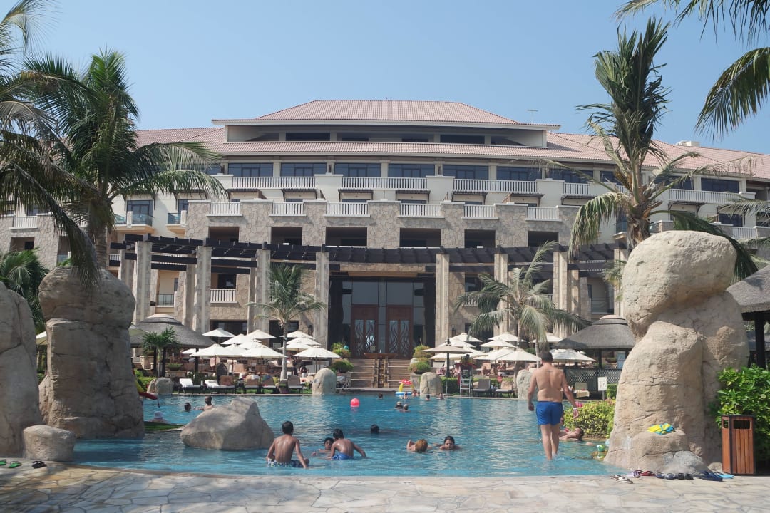 Pool Sofitel Dubai The Palm Resort & Spa