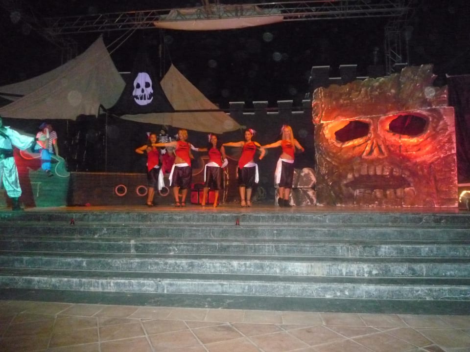 Super Piratenshow! Miramare Queen Hotel