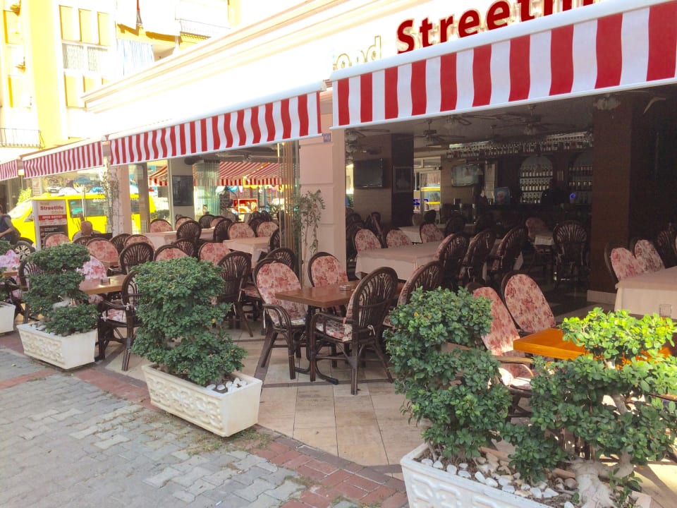 Streetlife Xperia Grand Bali Hotel