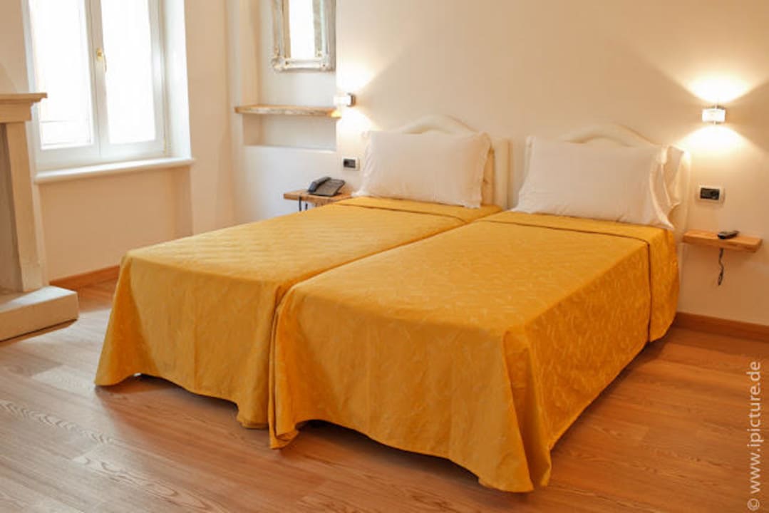 Camera 5 Remat Hotel