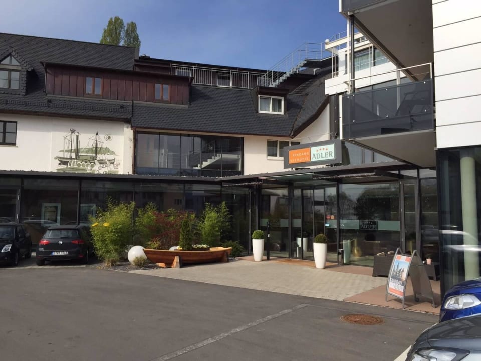 Eingang Seehotel Adler