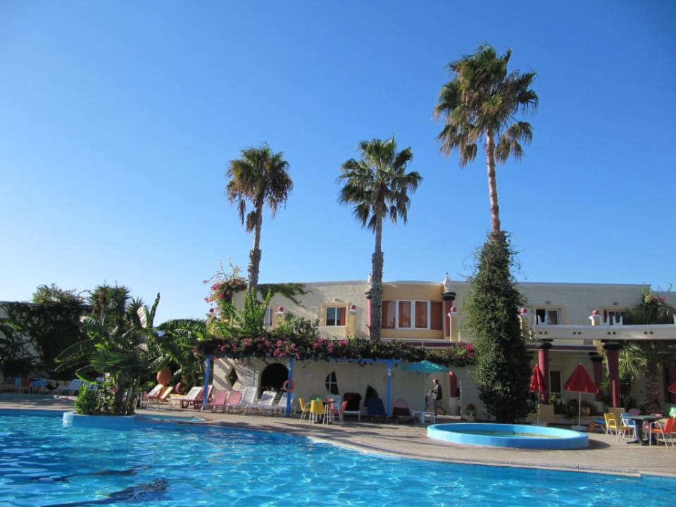 Bajeczny basen z ogrodem Apollon Hotel