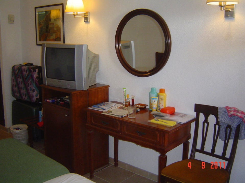 Dreibettzimmer mit Möbel La Santa Maria Hotel