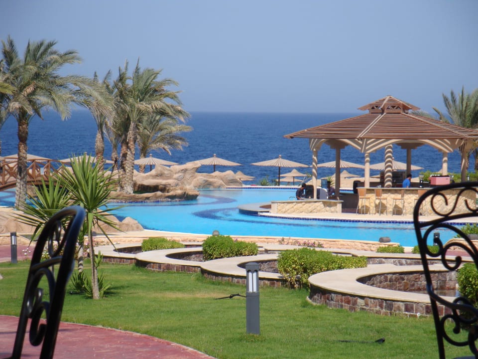 Widok z restauracji Coral Hills Resorts & SPA