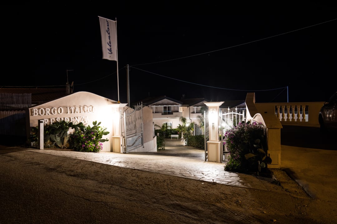 Außenansicht Valentour Residenza Borgo Italico