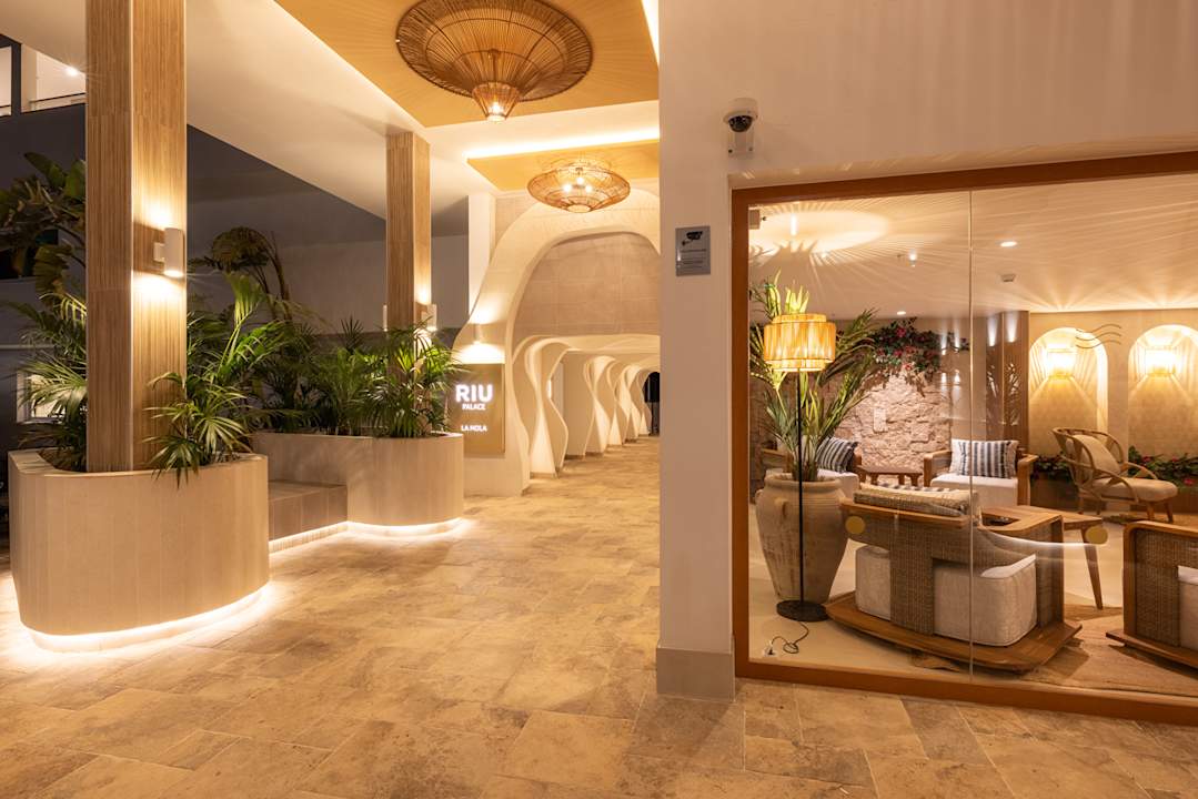 Lobby Hotel Riu Palace La Mola