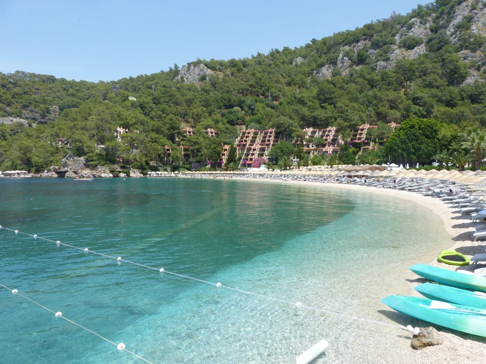 Strand Hillside Beach Club