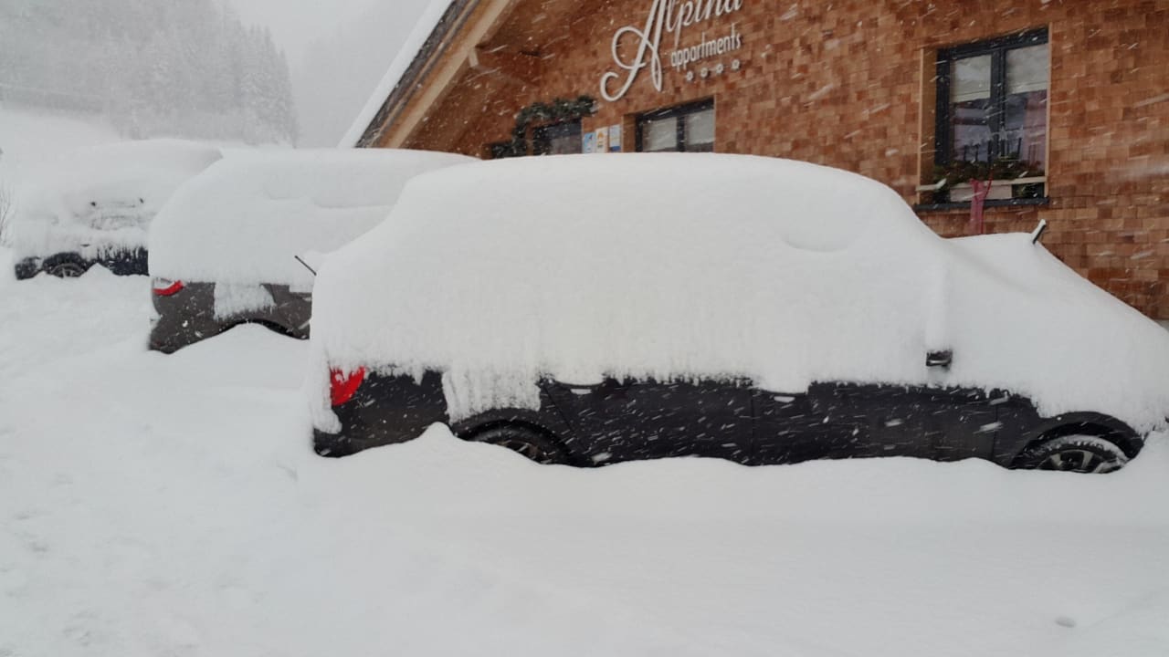 Schnee ohne Ende Alpina Appartements