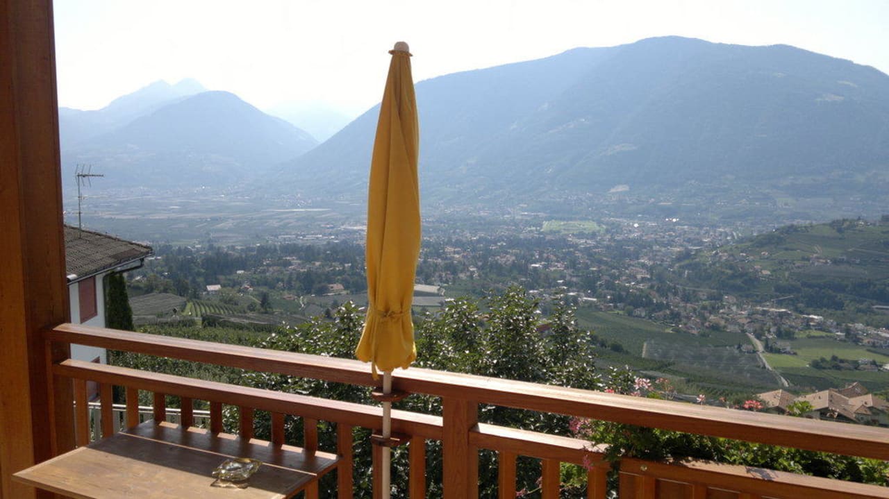 Blick vom Balkon ins Tal Hotel Garni Ehrenfels