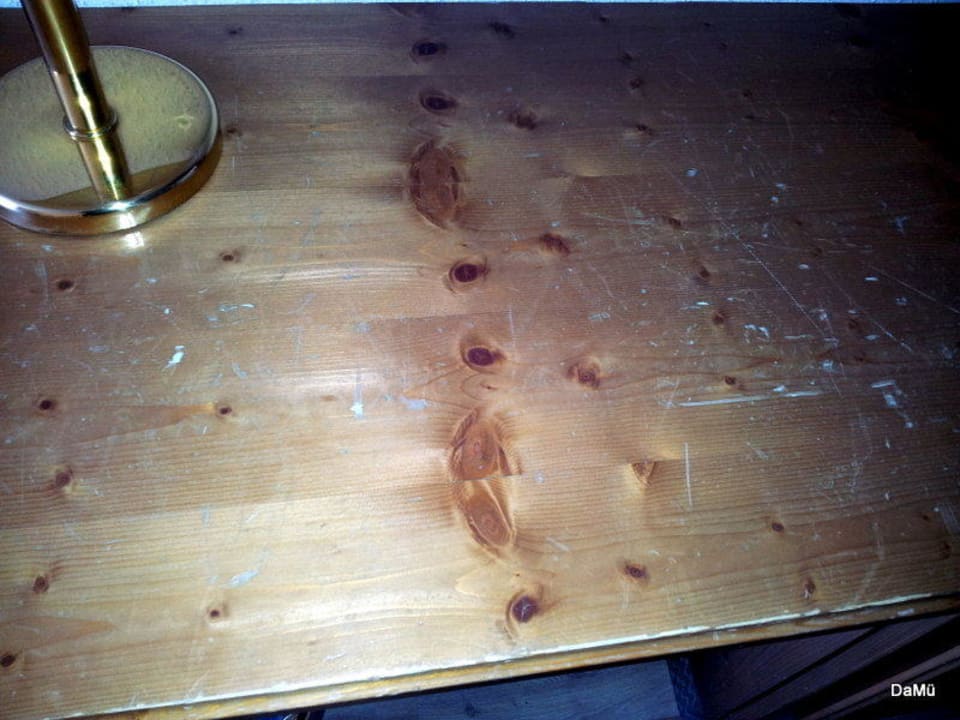 SChreibtisch mit Gebrauchsspuren Hotel Deutsches Haus / Anno 1898