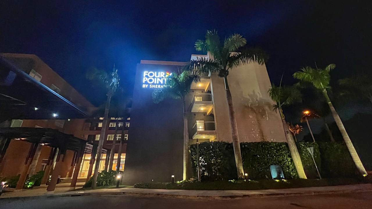 Außenansicht Hotel Four Points by Sheraton Punta Cana Village