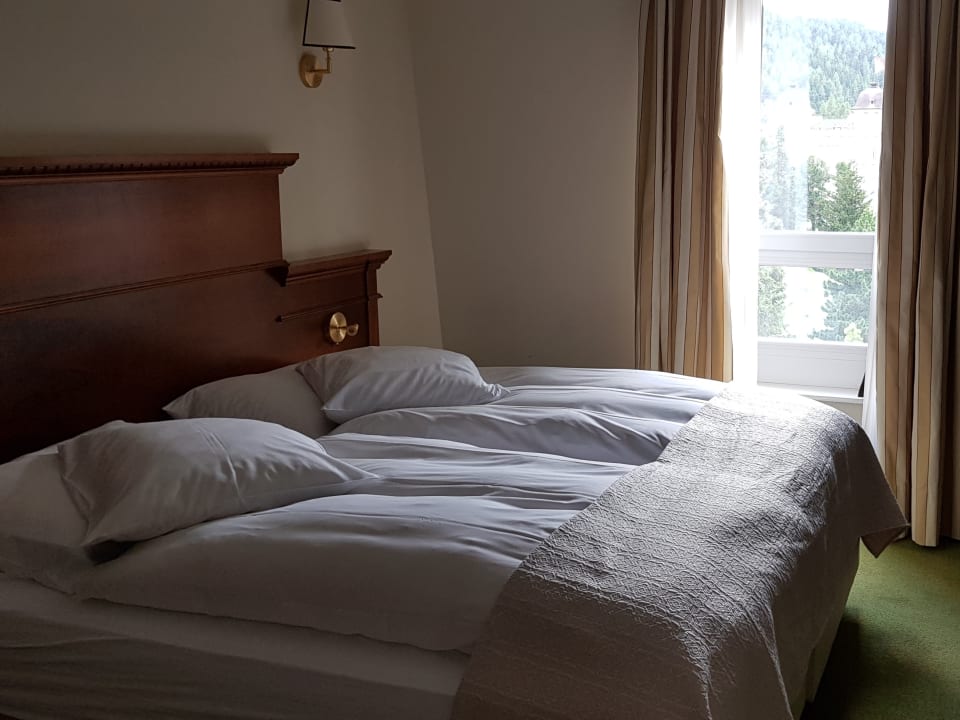 Zimmer Hotel Reine Victoria by Laudinella