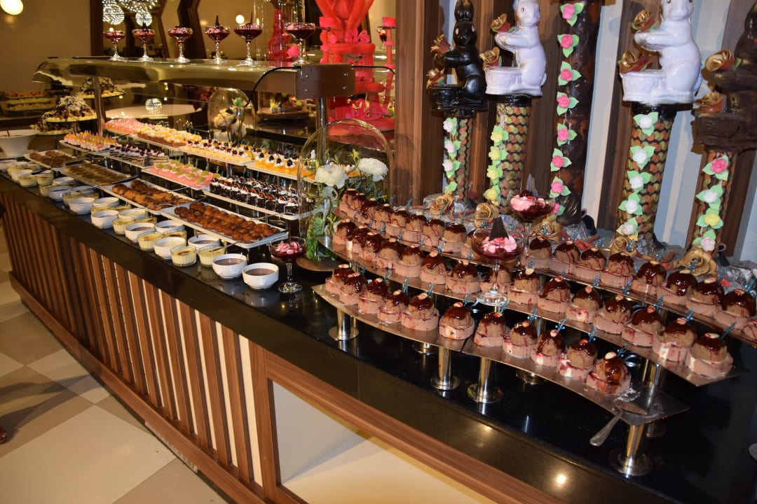 Hauptrestaurant im UG2 und Abend-Buffet Hotel Botanik Platinum