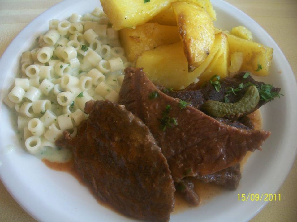 Auch mal deutsches Essen  Mahdia Beach & Aquapark