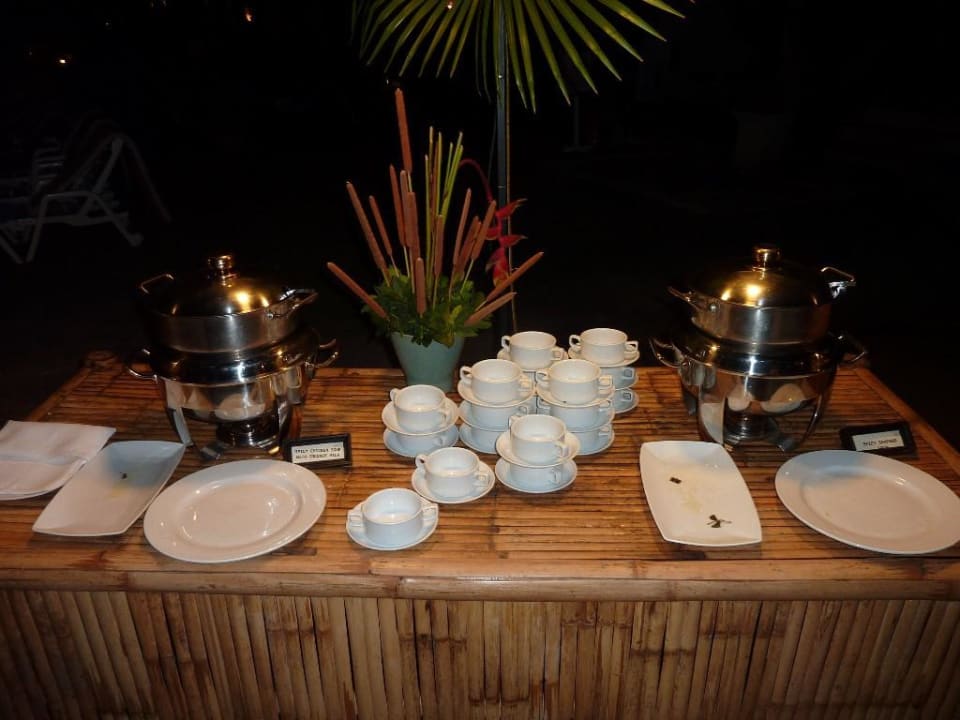 Buffet Thaiabend La Flora Khao Lak