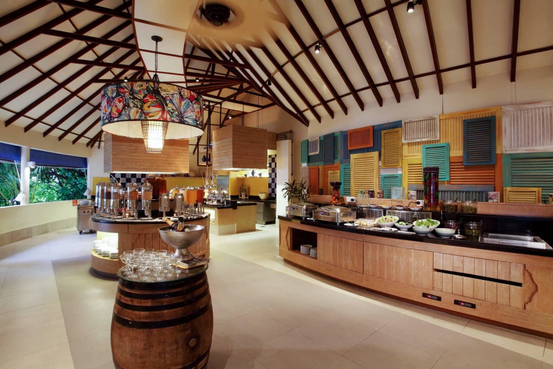 Reef Buffet Restaurant & Teppanyaki  Machchafushi Island Resort & Spa Maldives, The Centara Collection