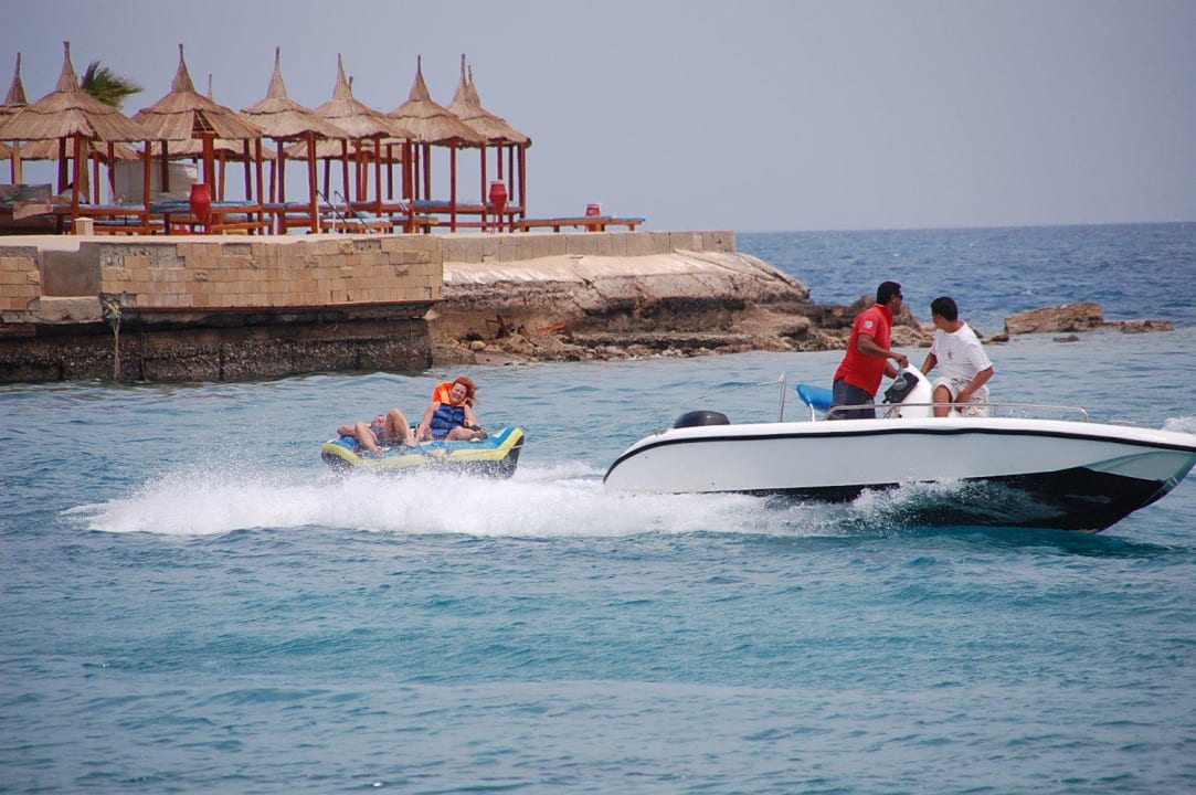 Funboot fahren mit Rambo Beach Albatros Resort