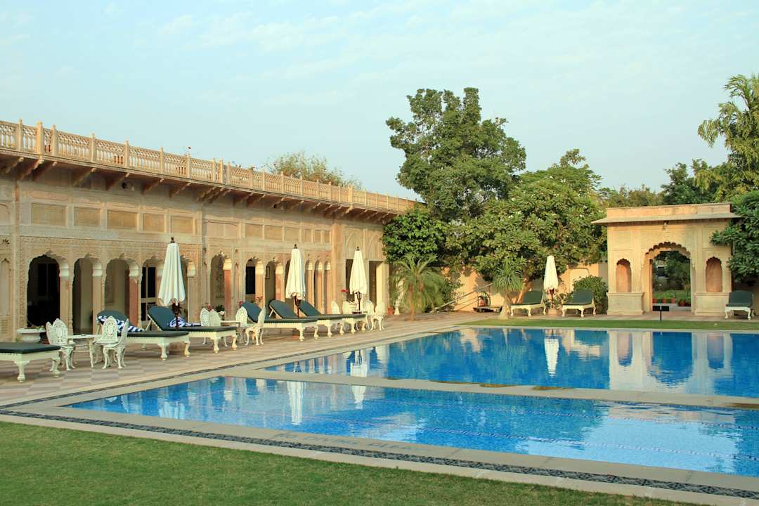 Der kleinere von 2 Pools Hotel Nahargarh Ranthambhore