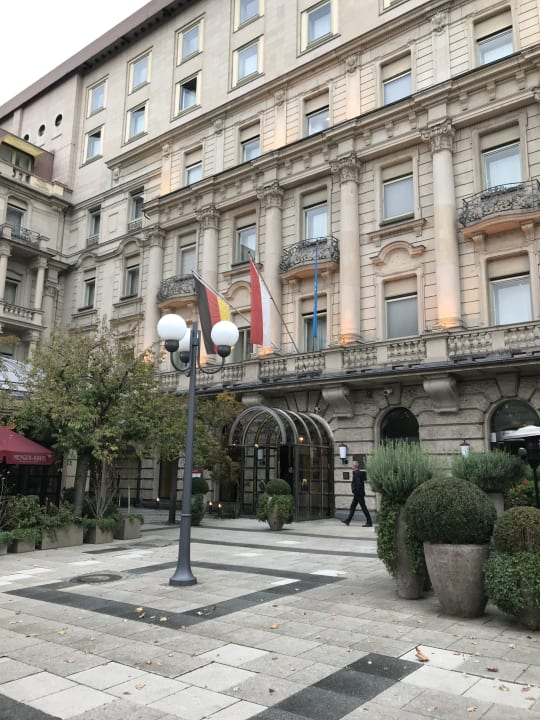 Außenansicht Hotel Nassauer Hof