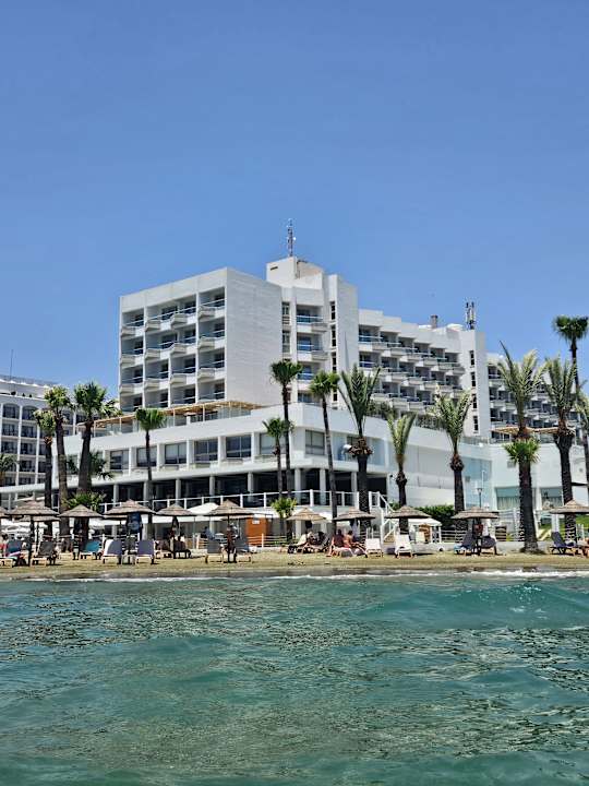 Strand The Golden Bay Beach Hotel