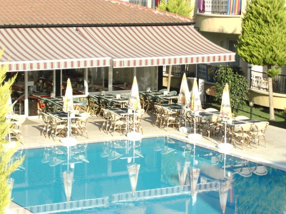 Poolterrasse Sayanora Hotel