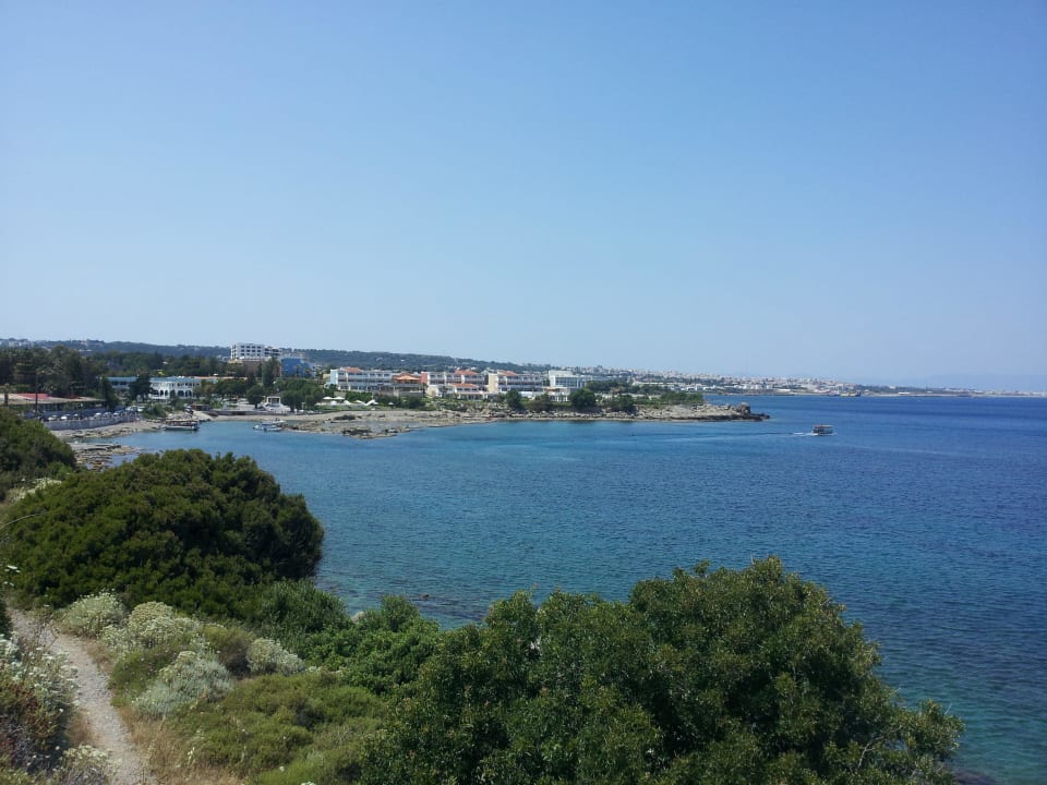Vom Weg zum Strand Kresten Palace Hotel