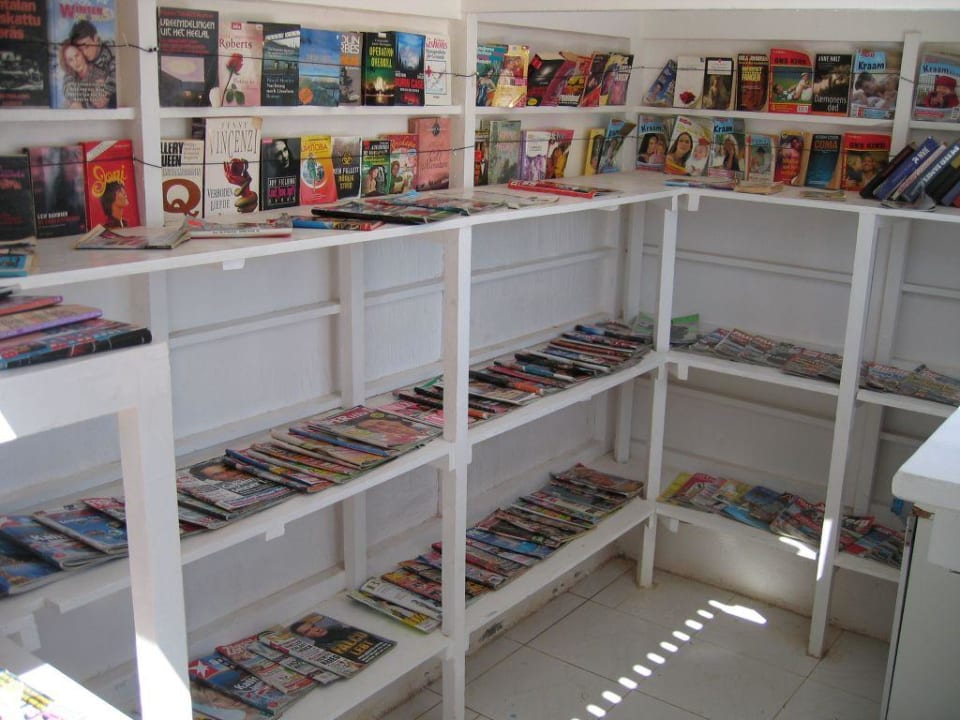 Blick in die Bücherei The Grand Hotel Hurghada