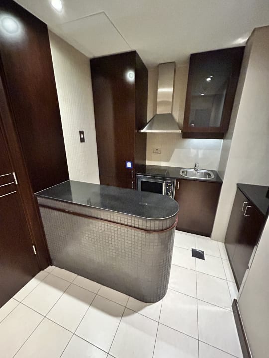 Zimmer Rose Rayhaan by Rotana