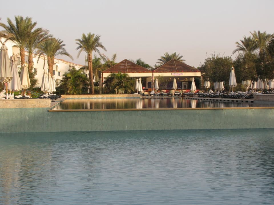 Relaxpool aus Richtung Kakteengarten Reef Oasis Blue Bay Resort