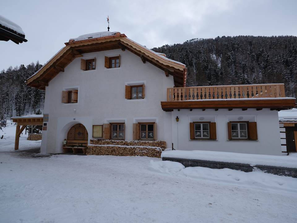 Außenansicht Alpengasthof Crusch Alba S-charl