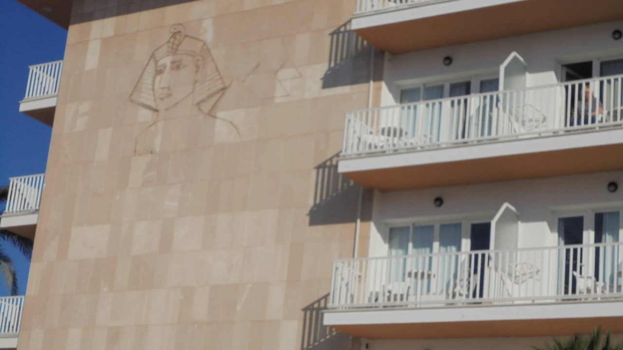 Das Luxor von außen Hotel Luxor