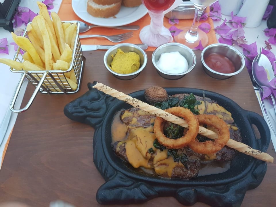 Gastro Club Turtas Beach Hotel