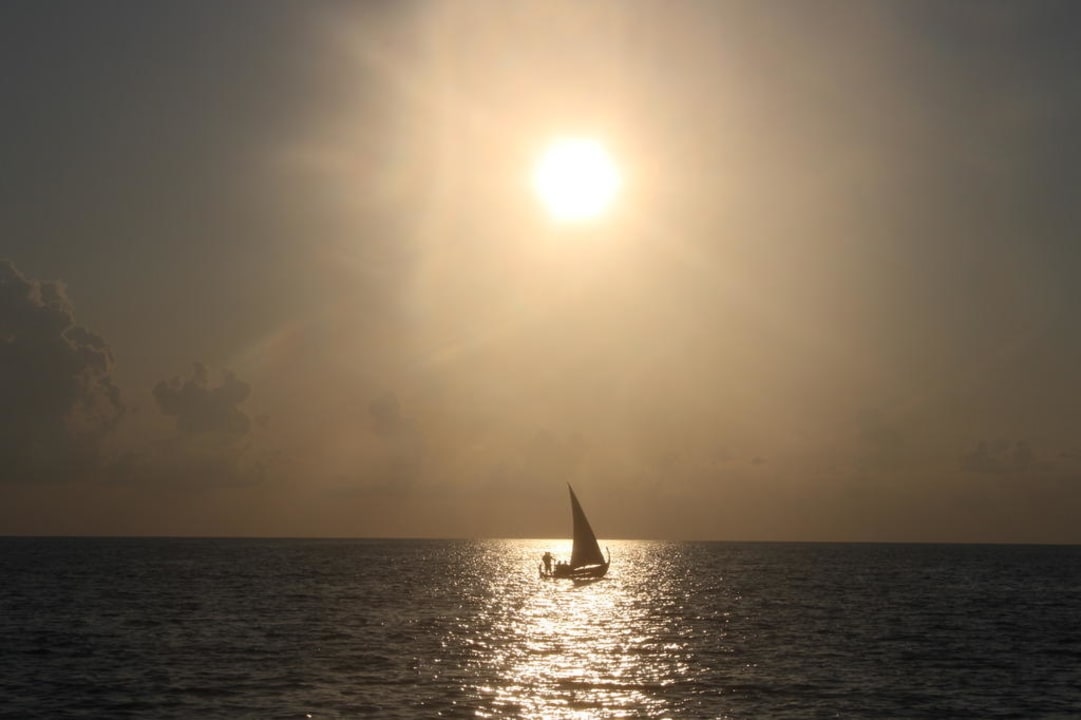 Sonnenuntergang Veligandu Maldives Resort Island
