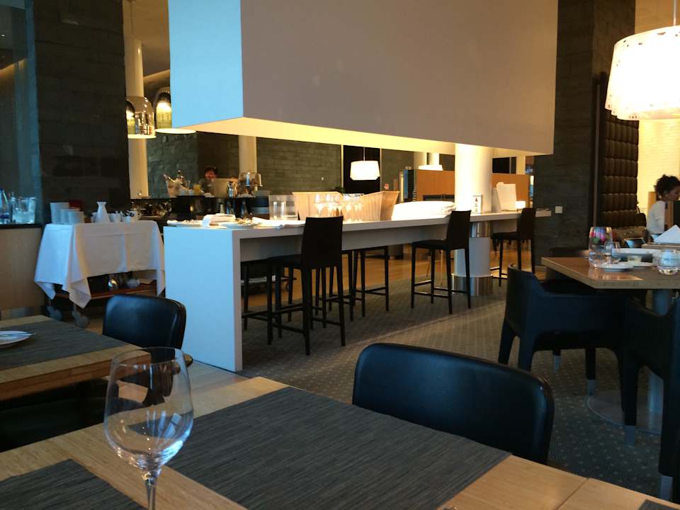 Restaurant Hilton Helsinki Airport