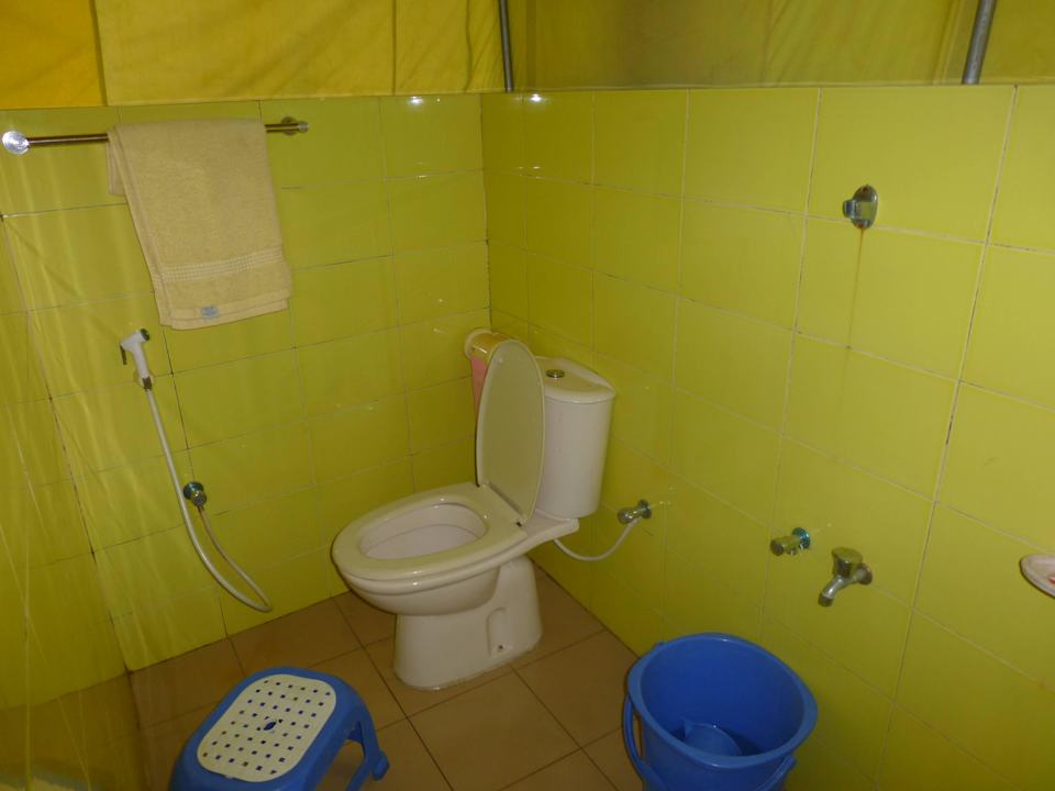 Bad: sauber und einfach Kingshuk Eco Resort Tourism