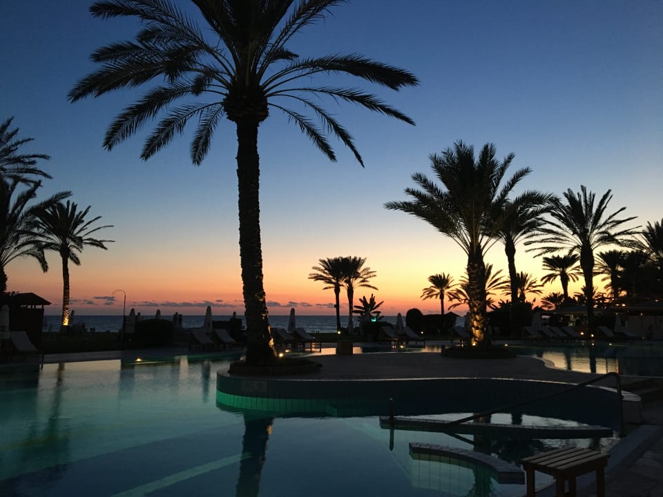 Pool Constantinou Bros Athena Beach Hotel