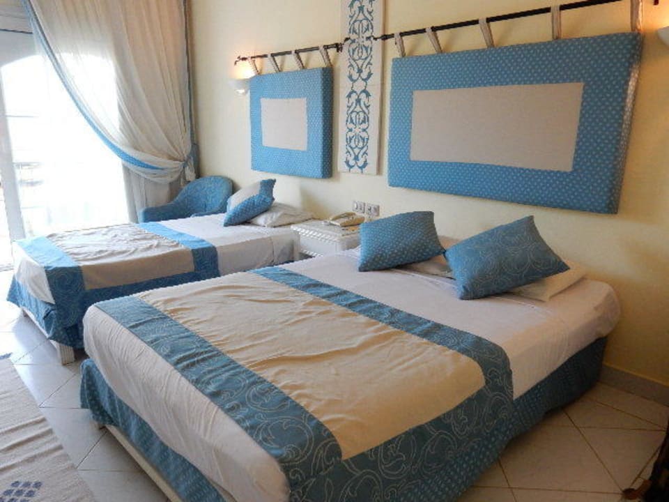 Hell und freundlich November 14 The Grand Hotel Hurghada