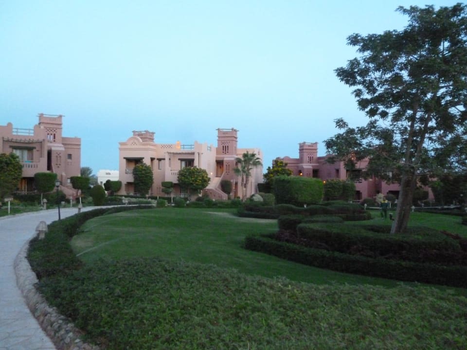 Spaziergang durch die Anlage Charmillion Sea Life Resort