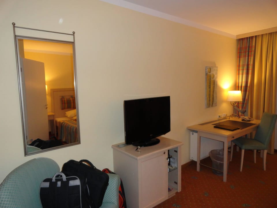 Blick ins Standardzimmer Hotel Ampervilla