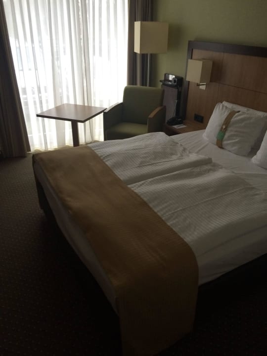 Bett Leonardo Hotel Düsseldorf Airport - Ratingen