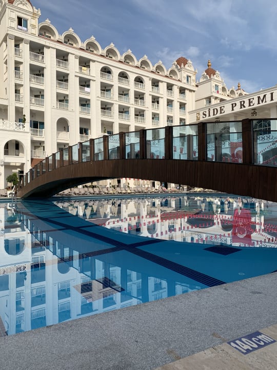 Pool Oz Hotels Side Premium