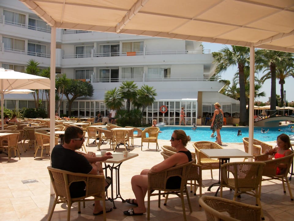 Blick von der Bar zum Pool VIVA Eden Lago