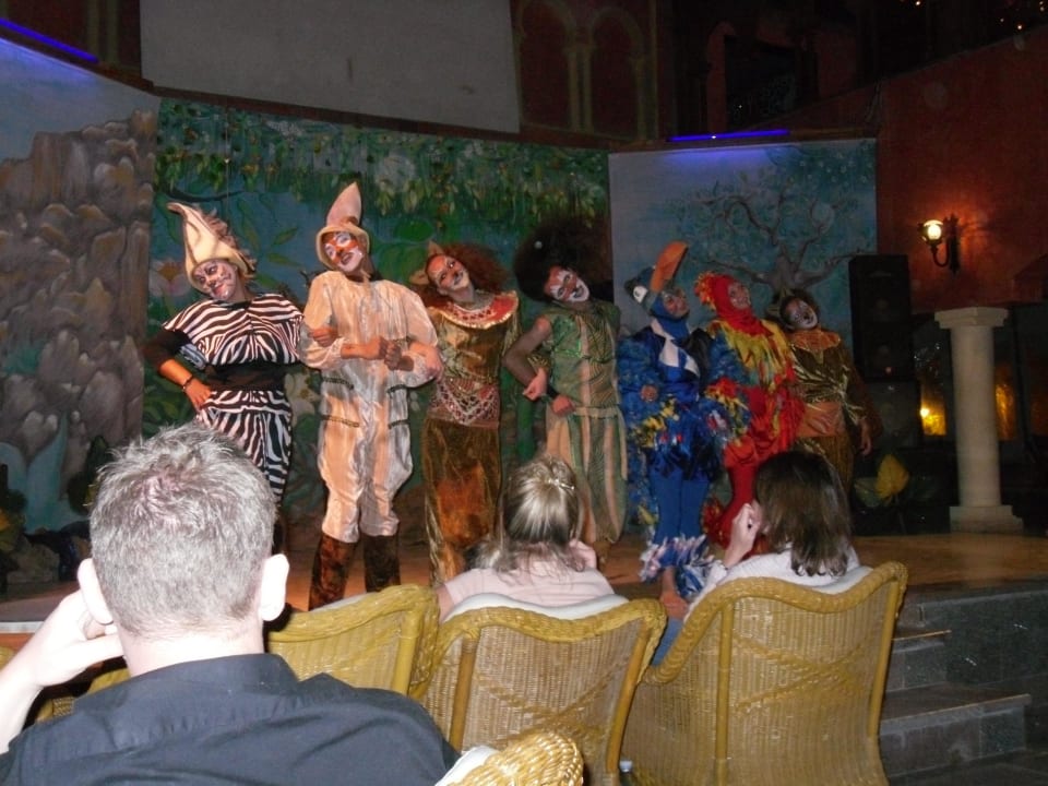 Theater gegenüber vom Hotel The Grand Hotel Hurghada